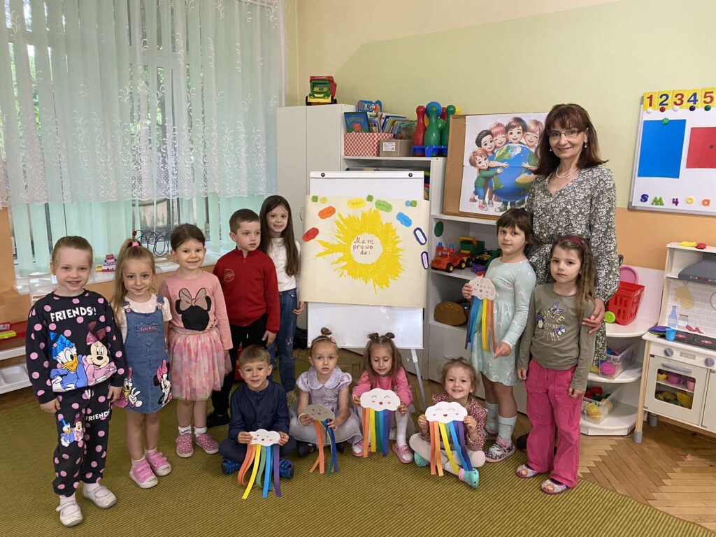 Dzień dziecka w polskiej placówce edukacyjnej w ogarniętej wojnie Ukrainie pod hasłem "Mam prawo na szczęśliwe dzieciństwo".