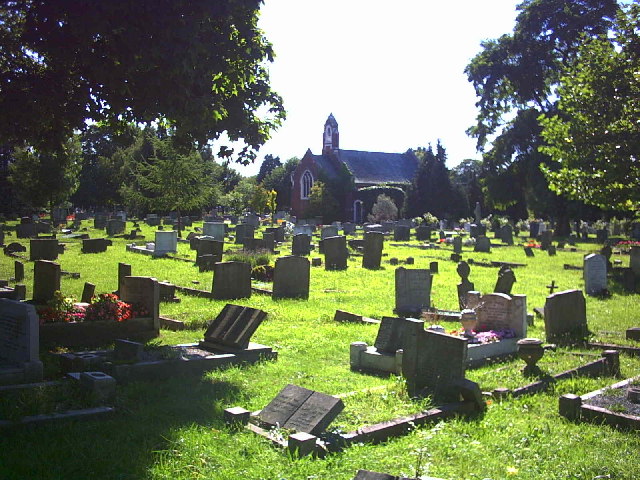 Część londyskiego North Sheen Cemetery, na którym pochowano Herminię Naglerową. Źródło: https://upload.wikimedia.org/wikipedia/commons/5/54/North_Sheen_Cemetery._-_geograph.org.uk_-_46385.jpg