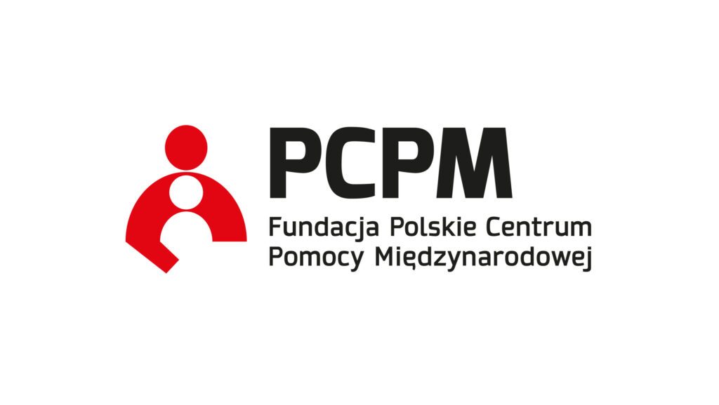 Logo Polskiego Centrum Pomocy Międzynarodowej. Źródło: pcpm.org.pl